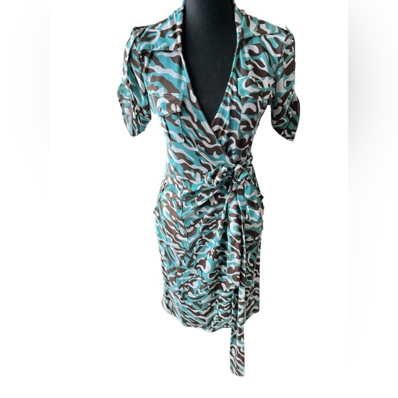 Diane Von Furstenberg Camo Print Wrap Dress - Picture 3 of 10